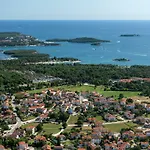 Ina Apartman *